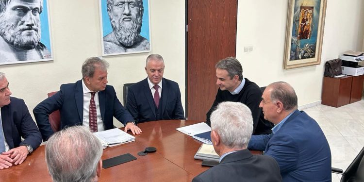 Τέλος χρόνου για το ραντεβού Μητσοτάκη- Δημάρχων- Επαναφέρει το αίτημα η ΠΕΔ Δυτικής Μακεδονίας