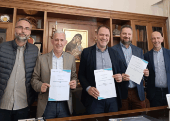 Το Επιμελητήριο Κοζάνης καινοτομεί: Μνημόνιο συνεργασίας με τη Δομή Καινοτομίας Lab40 του Επιμελητηρίου Δράμας και το CluBE