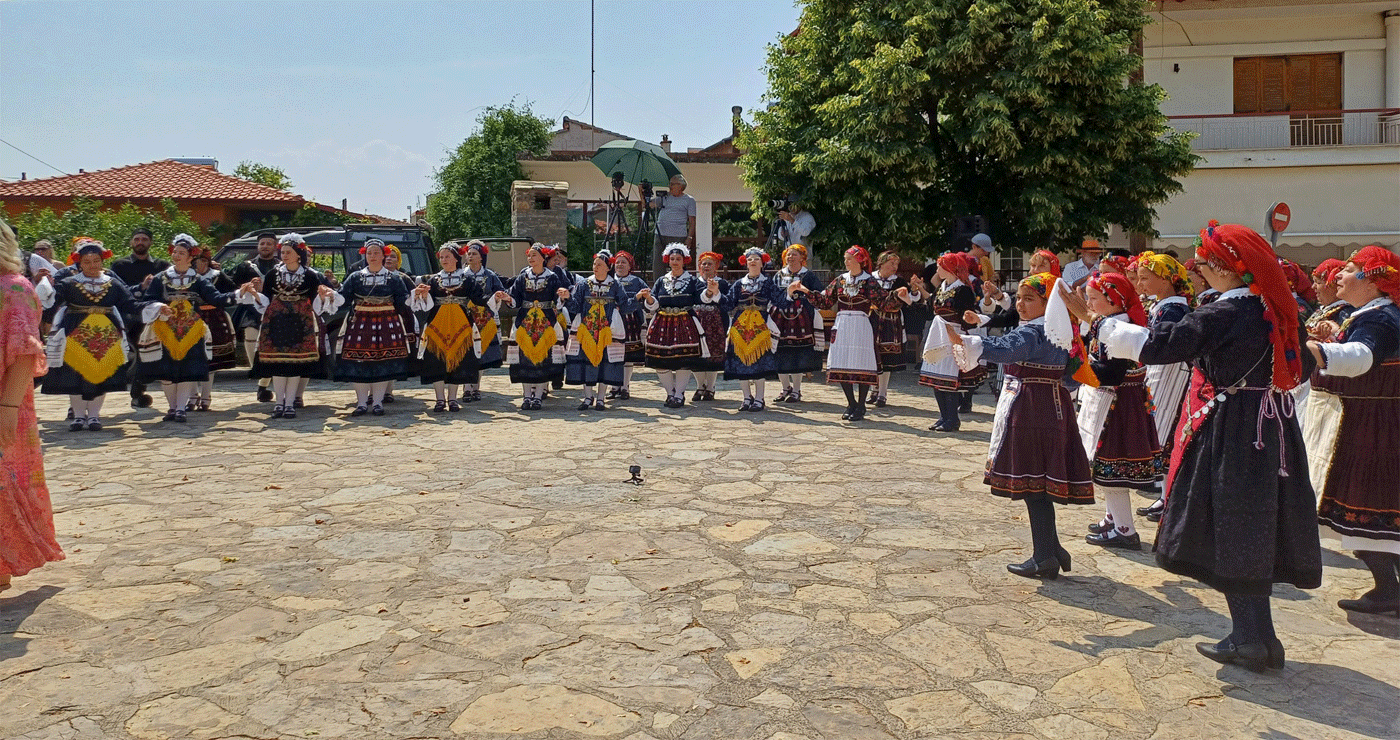 Γυρίσματα για την εκπομπή “Κυριακή στο χωριό, ξανά” στη Λευκοπηγή Κοζάνης (Φωτογραφίες)