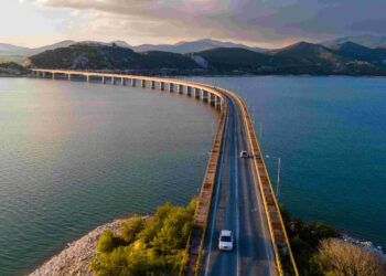 Η ΔΕΗ ενώνει δυνάμεις με διεθνή οργανισμό για “πράσινα” υδροηλεκτρικά έργα