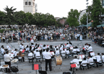 Καλοκαιρινές μελωδίες στην καρδιά της Κοζάνης από τη Φιλαρμονική «Πανδώρα» (Βίντεο Top Channel)