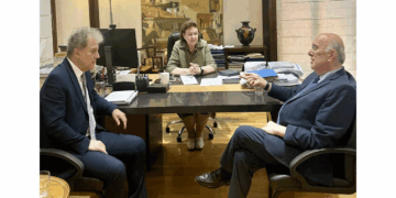 Συνάντηση Παπαδόπουλου-Αμανατίδη-Μενδώνη στο Υπ. Πολιτισμού: Συζήτηση για σχολές πέτρας, μαρμαροτεχνίας και ανάδειξη αρχαιολογικών ευρημάτων Περδίκκα