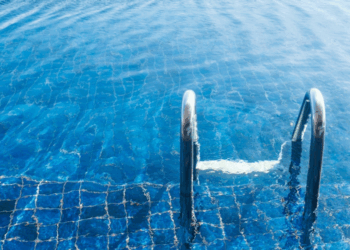 Ρόδος: Σε καφετέρια με πισίνα το παιδικό πάρτι που πνίγηκε η 3χρονη