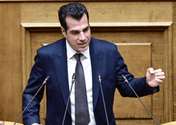 Ο Θάνος Πλεύρης στη θέση του Μάκη Βορίδη στο υπουργείο Μετανάστευσης και Ασύλου – Οι υπόλοιπες αλλαγές