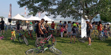 Πτολεμαΐδα: Φόρεσαν τα κράνη τους και έκαναν ποδηλατάδα από το Πέτρινο ως το Πάρκο Εκτάκτων Αναγκών