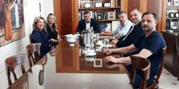 Τα ζητήματα της ΠΕ Καστοριάς στο επίκεντρο συνάντησης Δ. Σαββόπουλου – Έλενας Σώκου