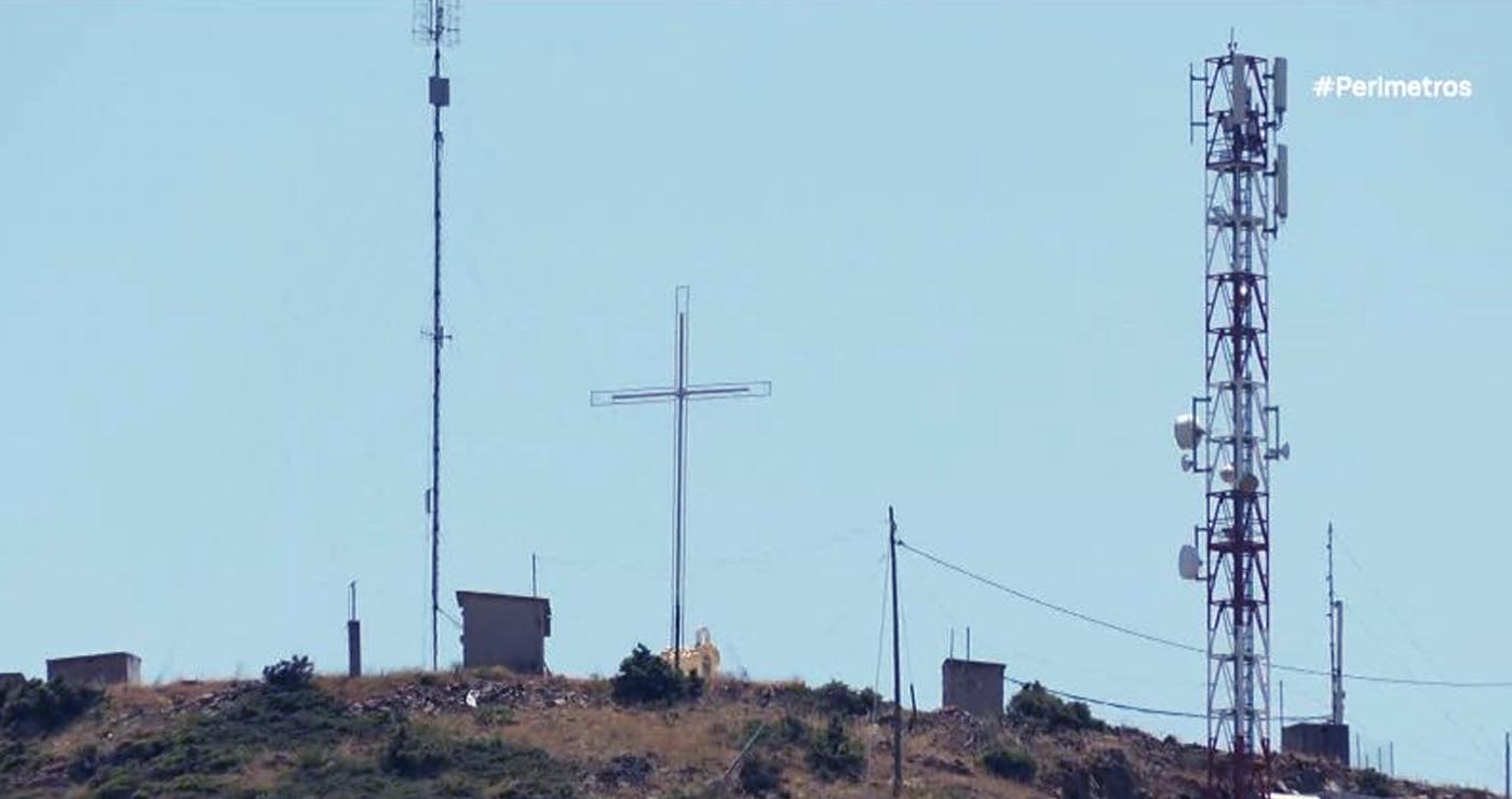 Καστοριά: Τοποθετήθηκε και πάλι ο φωτιζόμενος σταυρός στο Μαύρο Βουνό