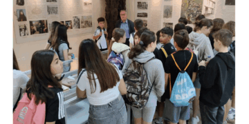 Επίσκεψη στο «Μουσείο Μακεδονικού Αγώνα, Καπετάν Άγρα, Αντώνη Μίγκα και γηγενών Μακεδονομάχων» στην Καρυδιά από το 8ο Δημοτικό Έδεσσας