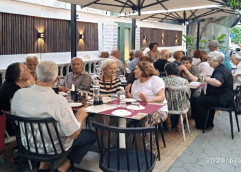 Συναντήθηκαν μετά από 61 χρόνια οι απόφοιτοι του Κρατικού Γυμνασίου Πτολεμαΐδας (Φωτογραφίες)