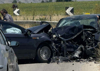 ΣΥΜΒΑΙΝΕΙ ΤΩΡΑ (update): Τροχαίο ατύχημα στην παλιά ΕΟ Κοζάνης Φλώρινας δίπλα στον ΑΗΣ Αμυνταίου