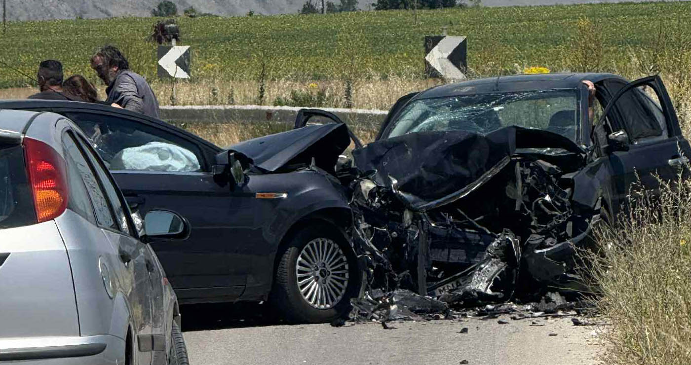 ΣΥΜΒΑΙΝΕΙ ΤΩΡΑ (update): Τροχαίο ατύχημα στην παλιά ΕΟ Κοζάνης Φλώρινας δίπλα στον ΑΗΣ Αμυνταίου