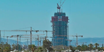 Η Ελλάδα ψηλώνει: Αυτοί είναι οι νέοι 3+1 ουρανοξύστες  – Τα 10 ψηλότερα κτίρια σήμερα (Φωτογραφίες)