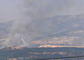 ΣΥΜΒΑΙΝΕΙ ΤΩΡΑ: Πυρκαγιά στις αποθέσεις των ορυχείων  (Φωτογραφίες)