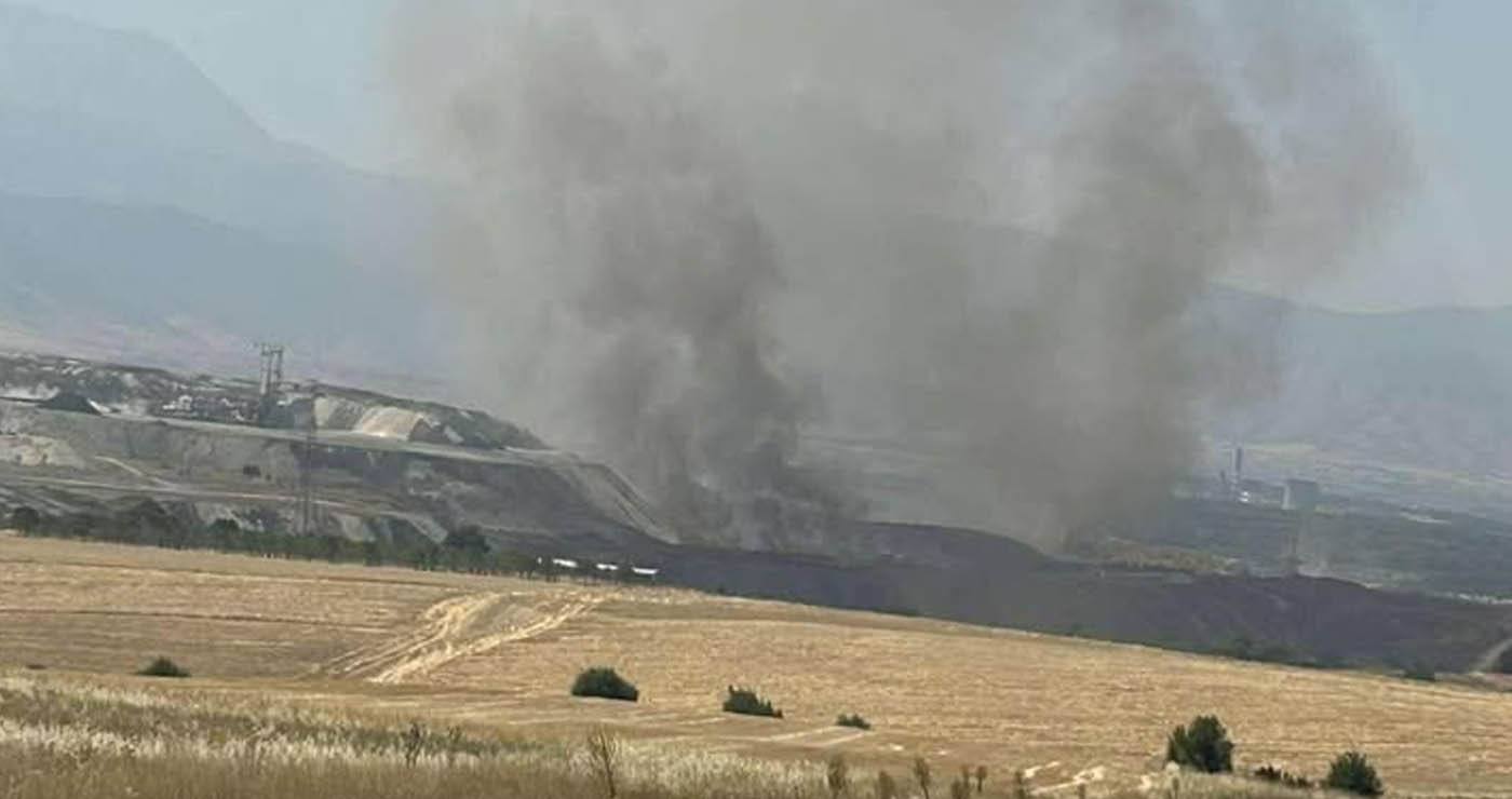 ΣΥΜΒΑΙΝΕΙ ΤΩΡΑ: Φωτιά σε εξέλιξη κοντά στη Μονάδα Πτολεμαΐδα V της ΔΕΗ