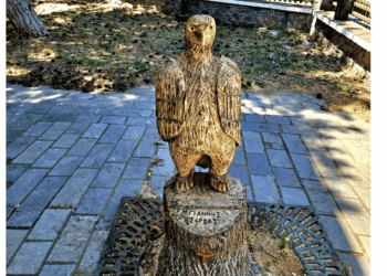 Ένας αετός θα κοσμεί από εδώ και στο εξής την είσοδο της Κοινότητας Αναργύρων