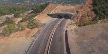 Ε65: Εντυπωσιακή πρόοδος στον δρόμο που θα ενώσει την Αθήνα με τη Μακεδονία – Δείτε Βίντεο