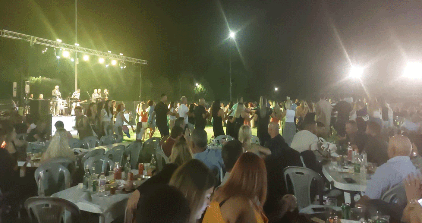 Ατέλειωτος χορός στην εμφάνιση του Γιάννη Καψάλη στον Φιλώτα (Βίντεο + Φώτο)