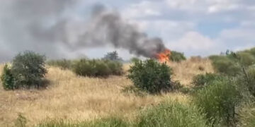 Αναζωπύρωση στη ΖΕΠ Κοζάνης (VIDEO) – Μάχη με τις φλόγες