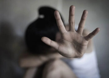 Τρόμος για γυναίκα στη Θεσσαλονίκη: Ο πρώην της εισέβαλε στο σπίτι σπάζοντας την μπαλκονόπορτα