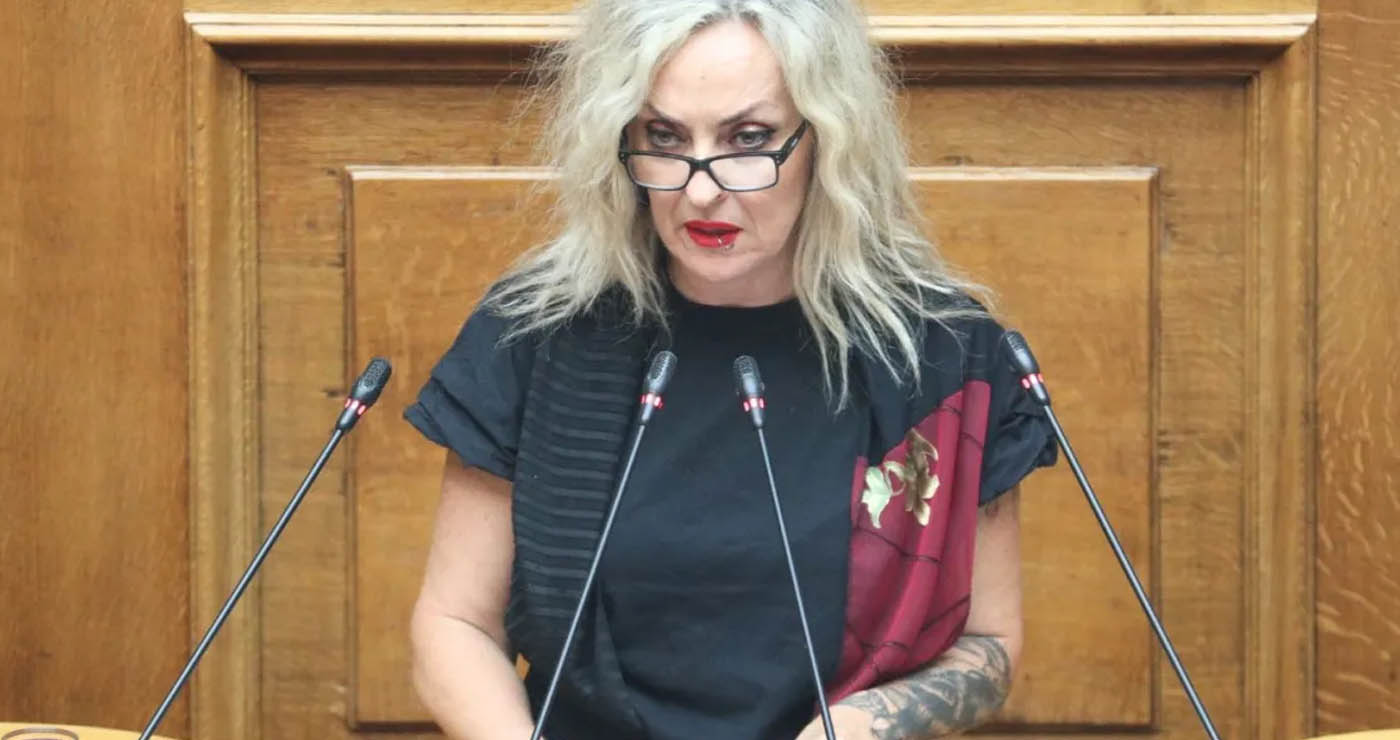 Τζώρτζια Κεφαλά: Η βουλευτής της Πλεύσης Ελευθερίας τραγούδησε από το βήμα της Βουλής την “Κιβωτό” (Βίντεο)