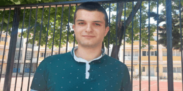 Με ποιοτικό διάβασμα και διαλείμματα ξεκούρασης άγγιξε το στόχο του ο Δημήτρης Κωστάκογλου, μαθητής του 3ου Γενικού Λυκείου Πτολεμαΐδας “ΑΝΤΩΝΙΟΣ ΚΕΡΑΜΟΠΟΥΛΟΣ”! (ρεπορτάζ της Κούλας Πουλασιχίδου)