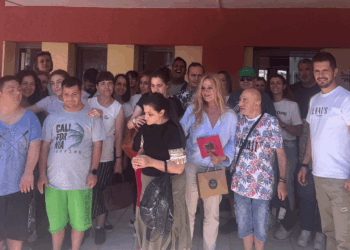 Πτολεμαΐδα: Κοντά στα παιδιά των ΛΑΜΠΗΔΟΝΩΝ η Ευανθία Ρεμπούτσικα (Φωτογραφίες)