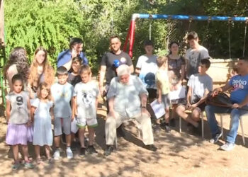 Η μεγαλύτερη οικογένεια στην Ελλάδα με 13 παιδιά και 96 εγγόνια (Βίντεο)