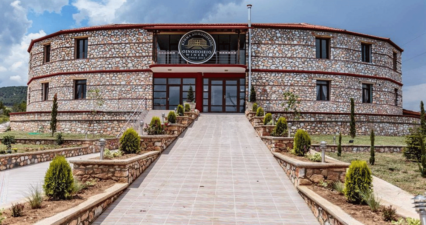 Στα χέρια του Αρτέμη Καραμολέγκου οινοποιείο στο Ξινό Φλώρινας του Παναγιώτη Δημόπουλου
