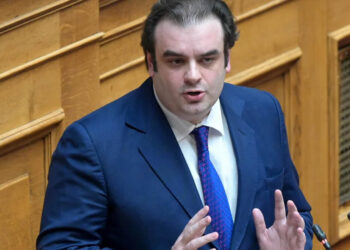 Πιερρακάκης: Μηδενίζονται όλες οι χρεώσεις των τραπεζών μέσω ΔΙΑΣ