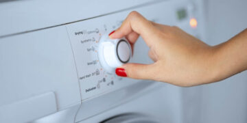 Το κουμπί που δεν πατά κανένας μας στο πλυντήριο… μειώνει κατά 62% την κατανάλωση ρεύματος