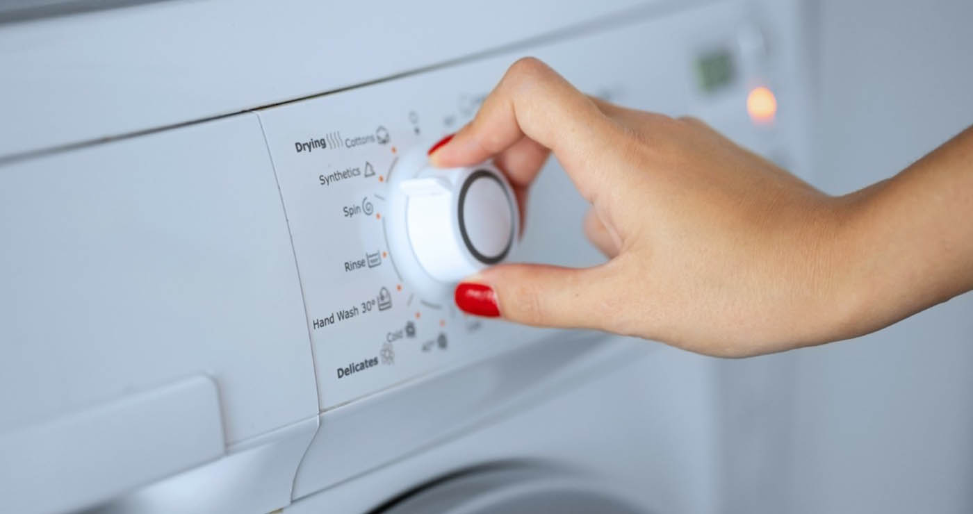 Το κουμπί που δεν πατά κανένας μας στο πλυντήριο… μειώνει κατά 62% την κατανάλωση ρεύματος