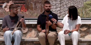 Πύργοι Εορδαίας: Τα αδέρφια που «ζουν» για τη βυζαντινή μουσική και την ποντιακή λύρα