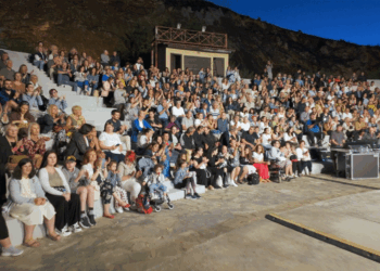 Μια συναυλία με την Ευανθία Ρεμπούτσικα για τους Λαμπηδόνες από τους Λαμπηδόνες (Βίντεο)