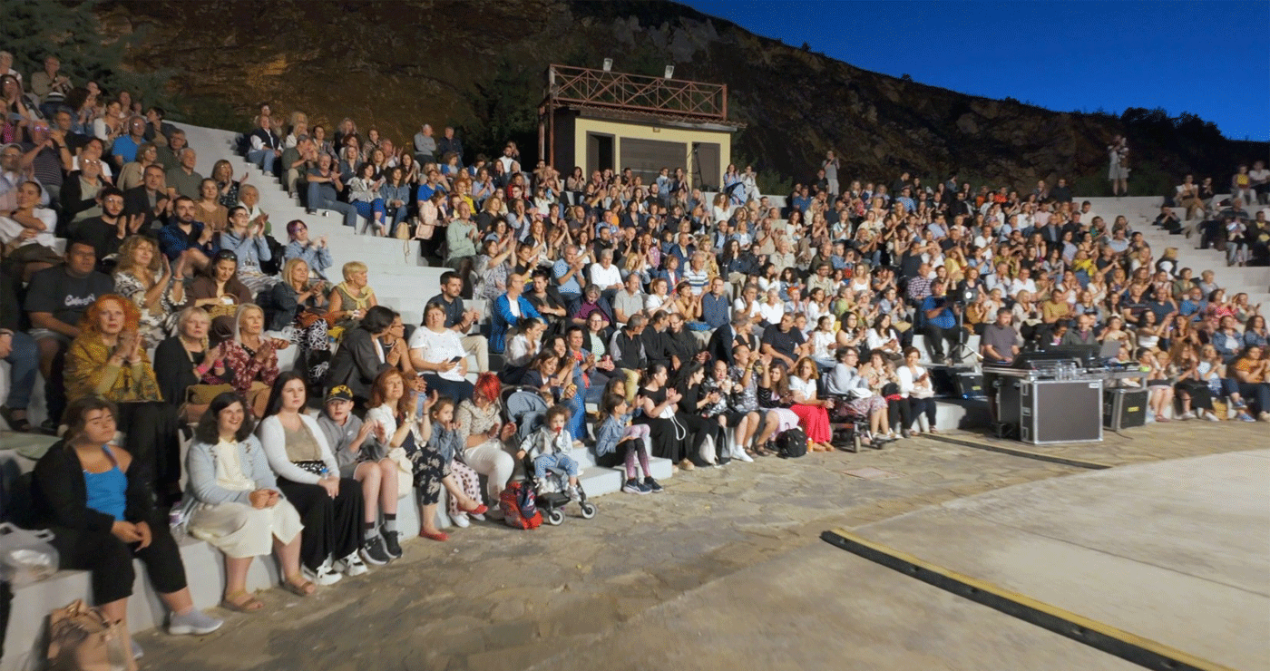Μια συναυλία με την Ευανθία Ρεμπούτσικα για τους Λαμπηδόνες από τους Λαμπηδόνες (Βίντεο)