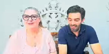 Πρεμιέρα σήμερα για τη  βραβευθείσα θεατρική  παράσταση “Οιδίπους Τύραννος από τη θεατρική ομάδα “Μικρή  Αυλαία “! (της Κούλας Πουλασιχίδου)