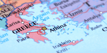 Μένεις στο κέντρο ή στην επαρχία; Πόσο επηρεάζει ο ΤΚ το κόστος ασφάλειας αυτοκινήτου;