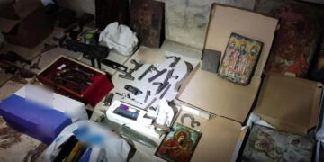 Ολόκληρο οπλοστάσιο βρέθηκε σε κάδο απορριμμάτων στην Καισαριανή