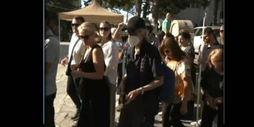 Κατάνυξη στην Παναγία Σουμελά: Στην Ιερά Μονή πιστοί από κάθε γωνιά της Ελλάδας (4 βίντεο)