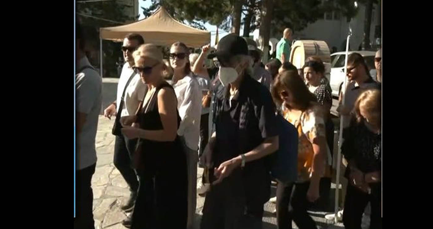 Κατάνυξη στην Παναγία Σουμελά: Στην Ιερά Μονή πιστοί από κάθε γωνιά της Ελλάδας (4 βίντεο)