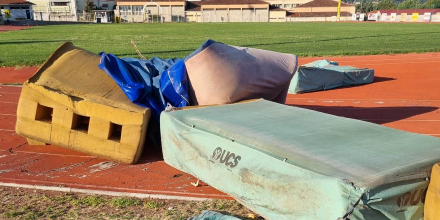 Σέρβια: Βανδάλισαν αθλητικό εξοπλισμό – Οργή στον Δήμο (Φωτογραφίες)