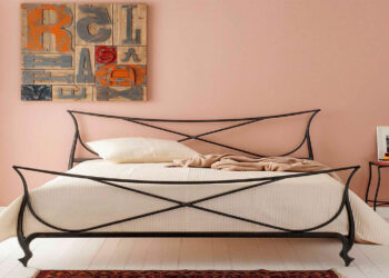 Η Επιστροφή του Μεταλλικού Κρεβατιού στη Μοντέρνα Κρεβατοκάμαρα