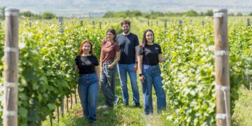 Οίνος με υπογραφή Αμυνταίου: Νέο βιοκλιματικό οινοποιείο επενδύει στη γη και στην κοινότητα