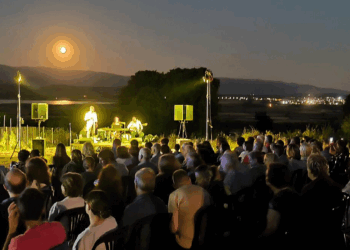 Μια μαγική βραδιά υπό το φως της πανσελήνου πραγματοποιήθηκε στον Αρχαιολογικό Χώρο Πετρών (Φώτο)