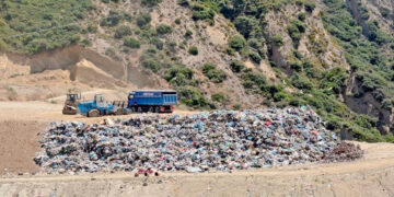 Θερμαίνεται η συζήτηση για την καύση απορριμμάτων: Η Περιφέρεια ενέκρινε μελέτη για «οπλοστάσιο» – Έντονη αντιπαράθεση στην Επιτροπή