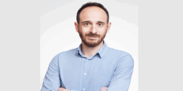 Το σκάνδαλο του ΟΠΕΚΕΠΕ: Ποιος θα πληρώσει τον λογαριασμό; – Γράφει ο Μάνος Γαβριηλίδης