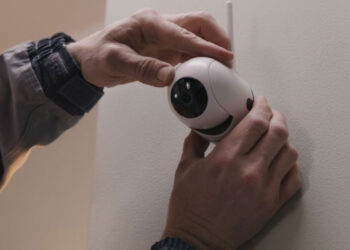 43χρονος είχε «φυτέψει» κάμερες στις τουαλέτες της εταιρείας που δουλεύει