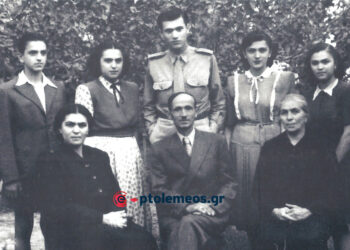 Μια υπέροχη πολύτεκνη οικογένεια προσφύγων του Πόντου στο Σούλποβο (Άρδασσα) το 1921 – Από τη στήλη του Γ. Καζαντζή στον ΠΑΛΜΟ