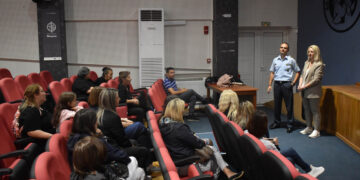 Φλώρινα: Στους δρόμους από την πρώτη μέρα οι 12 σχολικοί τροχονόμοι για την ασφάλεια των μαθητών