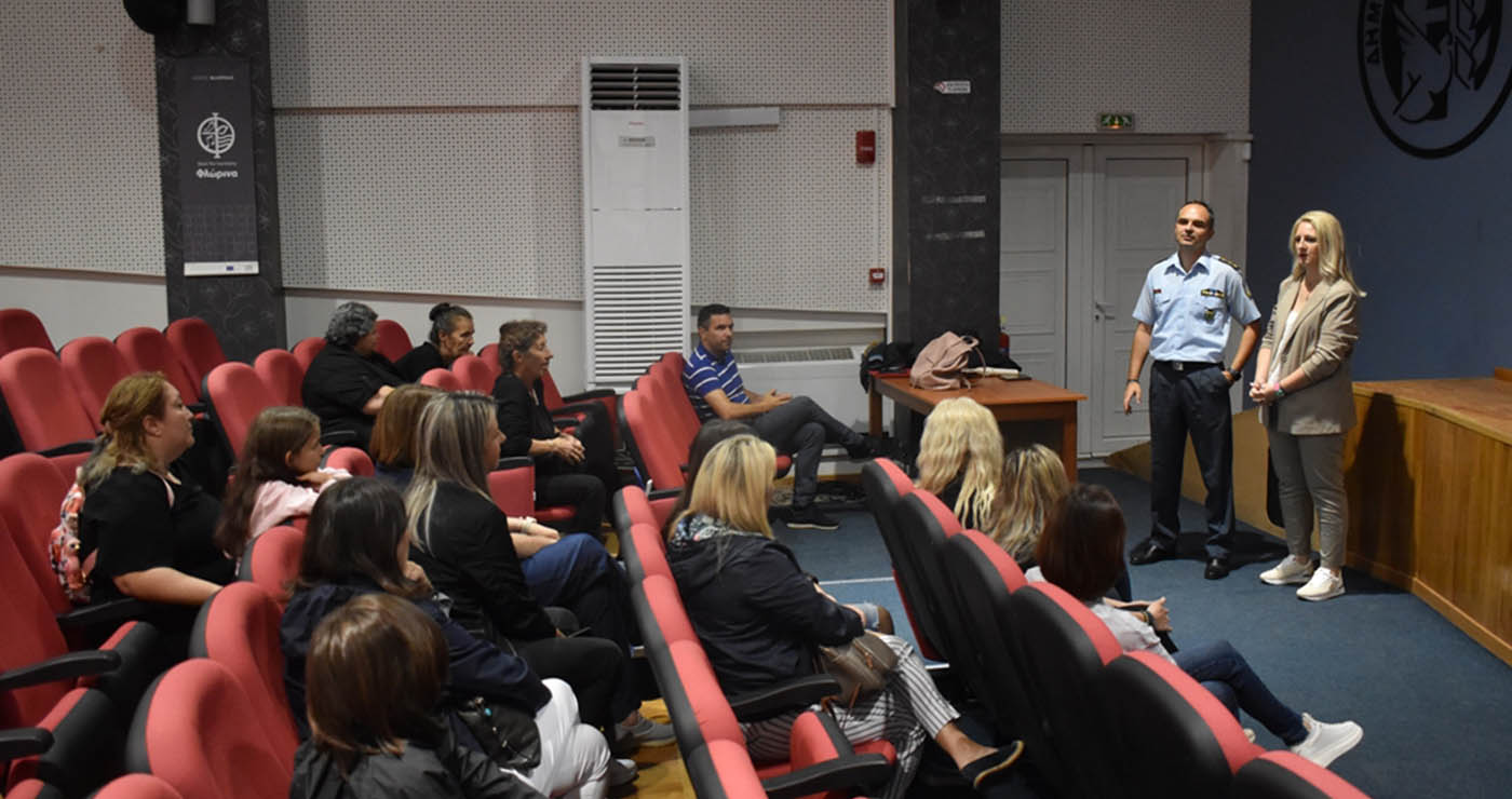 Φλώρινα: Στους δρόμους από την πρώτη μέρα οι 12 σχολικοί τροχονόμοι για την ασφάλεια των μαθητών