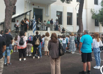 Τελέστηκε ο καθιερωμένος Αγιασμός στο ιστορικό 1ο Δημοτικό Σχολείο Πτολεμαΐδας (Βίντεο + Φώτο)
